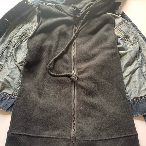 Womans jean jacket with cotton hoodie attached - Picture 7 of 8